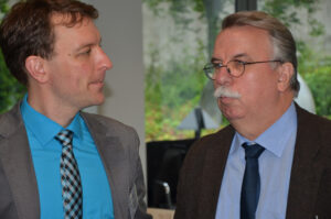 Von rechts: Roland Borosch und Christof Stamm vom MAIS.
